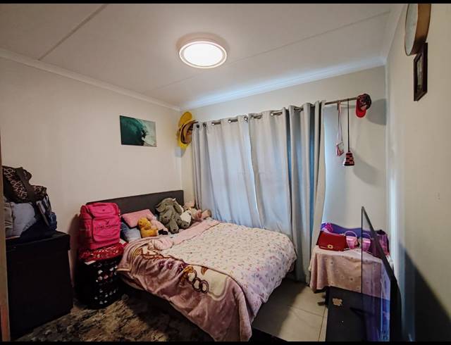 2 BEDROOM APARTMENT FOR SALE IN RANDPARK RIDGE
